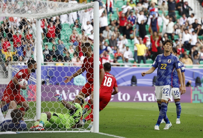 Kết quả Asian Cup 2023: Thủ môn tấu hài trước Bahrain, Nhật Bản vẫn vào tứ kết - Ảnh 2.