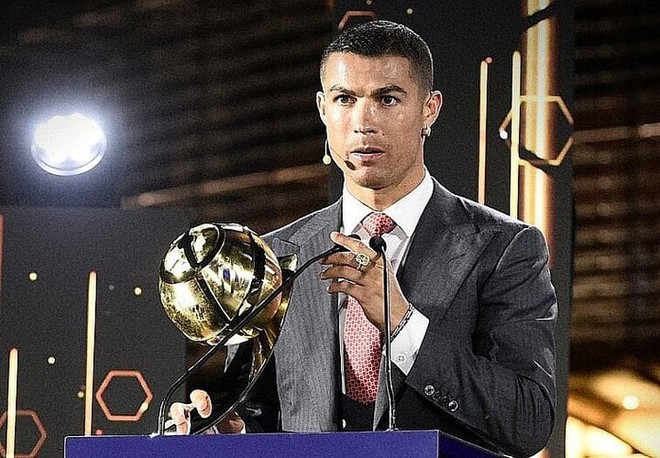 Ronaldo nhận vinh dự chưa từng có trong lịch sử - Ảnh 1.