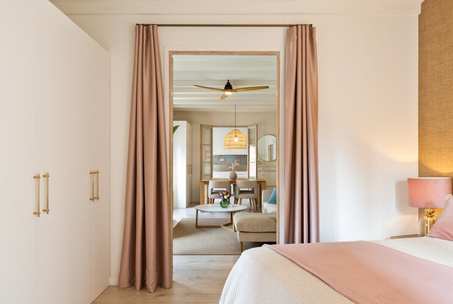 Chỉ 49m&sup2; nhưng căn hộ nhỏ n&agrave;y mang đến cho người nh&igrave;n vẻ đẹp ngọt ng&agrave;o với m&agrave;u sắc đẹp lịm tim - Ảnh 7.