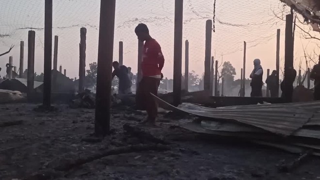 Hỏa hoạn tại Bangladesh khiến 8.000 người rơi v&agrave;o cảnh m&agrave;n trời chiếu đất - Ảnh 1.