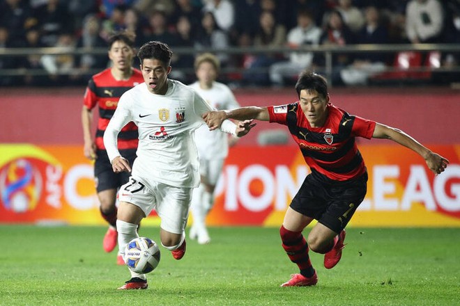 Sao Th&aacute;i Lan bỏ Asian Cup về CLB tập luyện khiến cổ động vi&ecirc;n phẫn nộ - Ảnh 1.