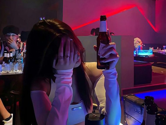3 th&oacute;i quen &ldquo;lạm dụng gan&rdquo; hơn cả thức khuya, sớm muộn g&igrave; ung thư gan cũng tới - Ảnh 1.
