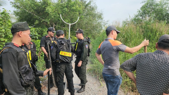 Băng rừng truy t&igrave;m nghi phạm s&aacute;t hại nữ nh&acirc;n vi&ecirc;n qu&aacute;n c&agrave; ph&ecirc; ở TPHCM - Ảnh 7.