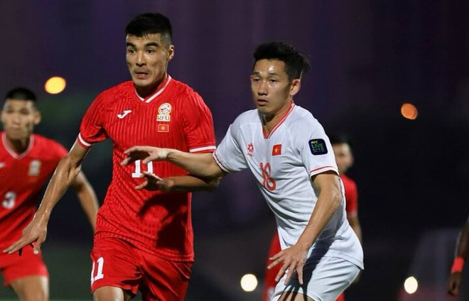 Đội tuyển Việt Nam thất bại trước Kyrgyzstan - Ảnh 2.