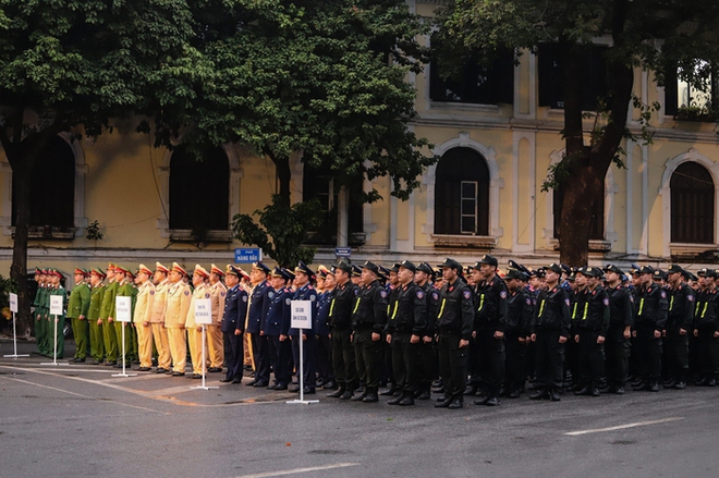 Những hình ảnh ấn tượng trong Lễ ra quân Năm An toàn giao thông 2024 - Ảnh 1.