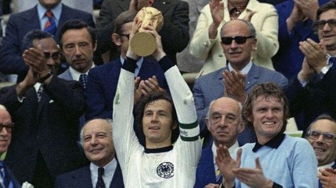 Beckenbauer qua đời: Nhìn lại sự nghiệp vĩ đại của Hoàng đế bóng đá - Ảnh 1.