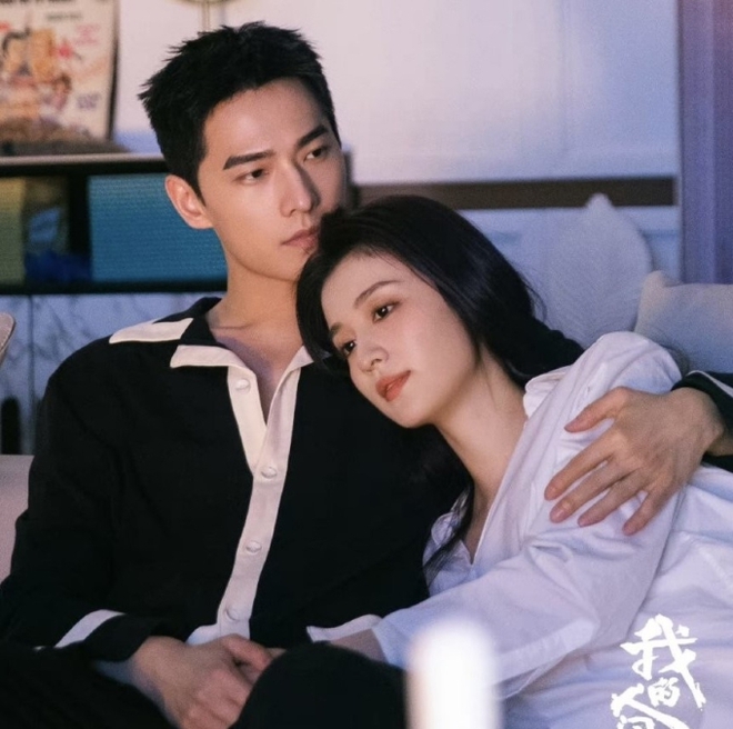 Hot nhất Weibo: Vương Sở Nhiên bận đóng phim vẫn qua đêm ở khách sạn với Dương Dương - Ảnh 3.