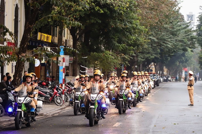 Những hình ảnh ấn tượng trong Lễ ra quân Năm An toàn giao thông 2024 - Ảnh 5.