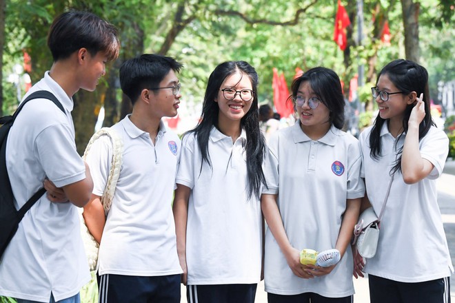 Hỏi nhanh người dân yêu Hà Nội nhất vì điều gì: Thì ra là những thứ rất bình dị này!- Ảnh 16.
