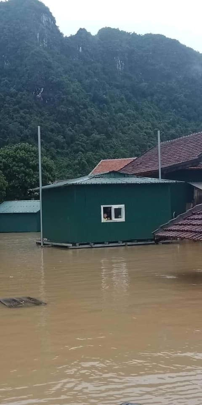 "Lũ đến thì vẫy tay chào" - Câu nói khó tin của bà con "rốn" lũ miền Trung hoá ra lại là sự thật nhờ hàng ngàn ngôi nhà đặc biệt- Ảnh 18.