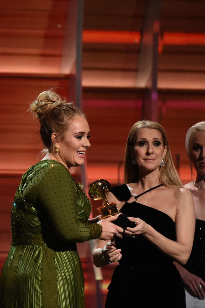 Adele và Celine Dion ôm nhau khóc- Ảnh 2.