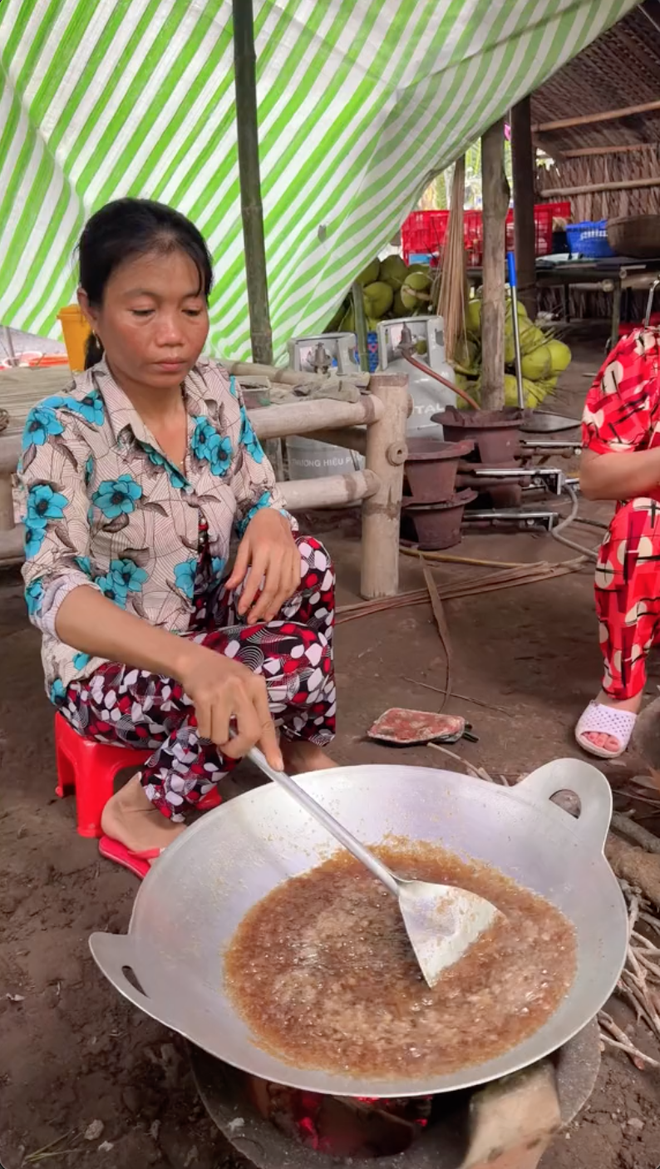 Sâu Tivi bất ngờ đi lấy chồng, khoe cảnh làm tiệc đám hỏi miền Tây cực đặc sắc- Ảnh 5.