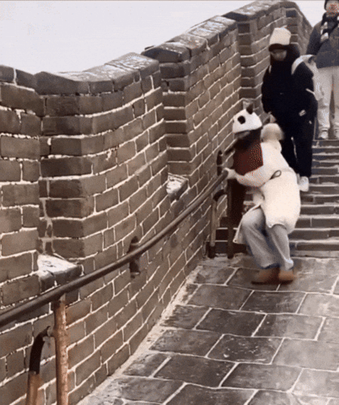 Nín thở với cảnh tượng tại Vạn Lý Trường Thành của Trung Quốc vào mùa đông, du khách đi một lần là “hú vía” vì lý do này- Ảnh 7.