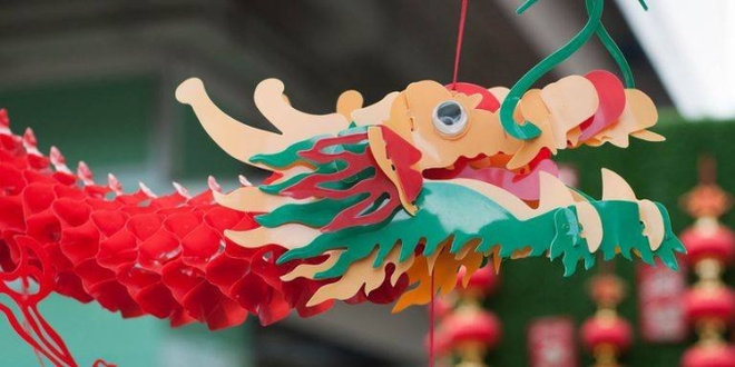 Nghề tốt nhờ năm Rồng của người Hoa ở Malaysia: B&agrave; nguyệt k&iacute;n lịch, b&aacute;nh hỷ đắt h&agrave;ng, cặp đ&ocirc;i thi nhau cưới đ&oacute;n vận may Gi&aacute;p Th&igrave;n - Ảnh 2.
