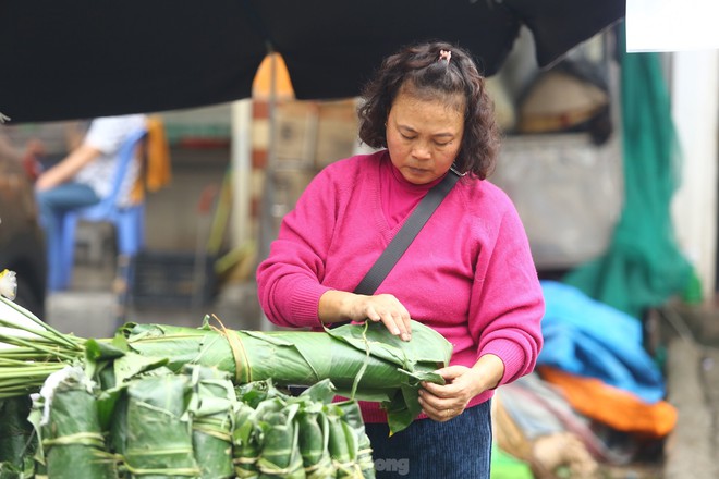 Chợ lá dong lâu đời nhất Hà Nội: Ngày bán hàng vạn lá, thu về hàng chục triệu - Ảnh 9.