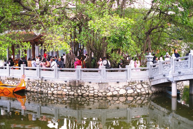 Người d&acirc;n Thủ đ&ocirc; chen ch&acirc;n xin chữ đầu năm tại Văn Miếu - Quốc Tử Gi&aacute;m - Ảnh 5.