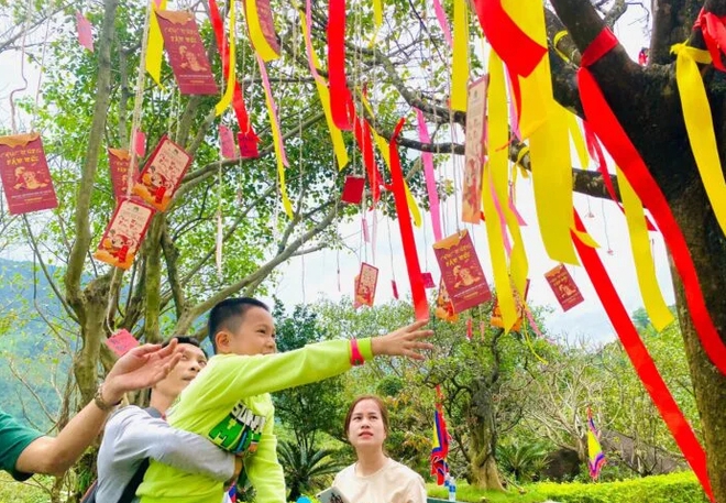 Cùng con làm 10 điều này trong ngày mùng 1 Tết: Vừa giúp trẻ gặp nhiều may mắn lại hiểu biết truyền thống dân tộc - Ảnh 3.