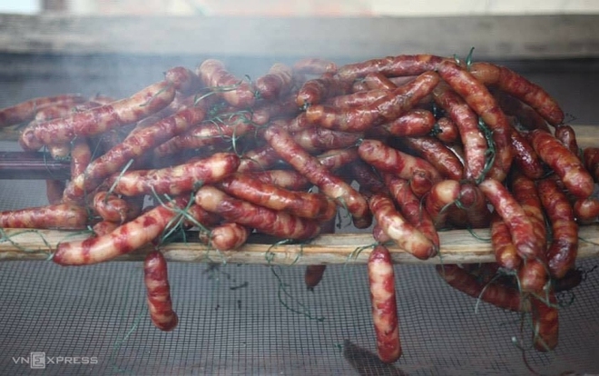 N&eacute;t độc đ&aacute;o trong m&acirc;m cỗ Tết Nguy&ecirc;n đ&aacute;n của miền Nam - Ảnh 6.