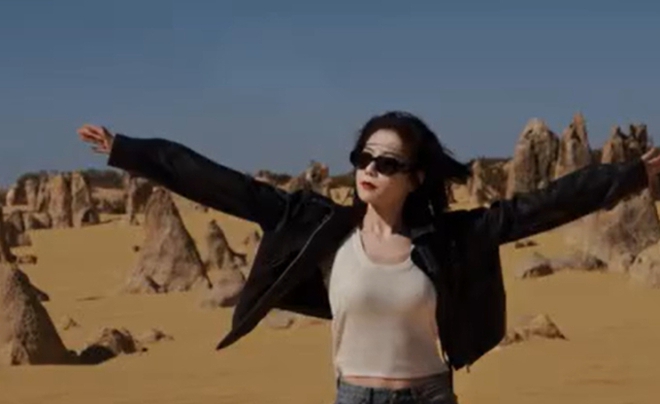 Chưa kết hôn mà ngầu đét như người dì quốc dân này thì chắc chẳng phụ huynh nào giục cưới! - Ảnh 4. Chưa kết hôn mà ngầu đét như người dì quốc dân này thì chắc chẳng phụ huynh nào giục cưới! - Ảnh 4.