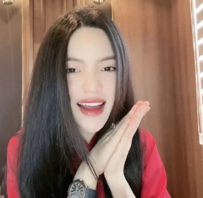 Chu Thanh Huyền c&ugrave;ng mẹ chồng uống tr&agrave; ăn b&aacute;nh đầu năm, được chị d&acirc;u của Quang Hải bảo vệ khi bị so s&aacute;nh d&acirc;u cả - d&acirc;u thứ - Ảnh 2.