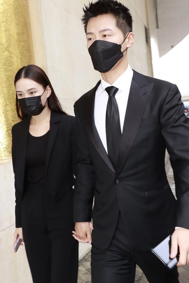 Sao tuổi Thìn có tình duyên viên mãn nhất: Taeyang và vợ như ngôn tình, Lâm Tâm Như được chồng “đội lên đầu”, 1 tài tử thành biểu tượng - Ảnh 22.