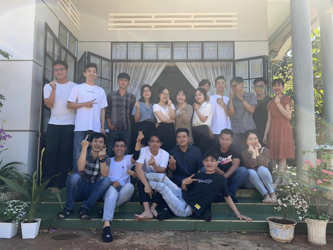 Lớp nh&agrave; người ta ra trường gần thập kỷ vẫn t&igrave;nh thương mến thương, cứ đến Tết l&agrave; tự gi&aacute;c đi họp lớp kh&ocirc;ng cần nhắc nhở - Ảnh 5.