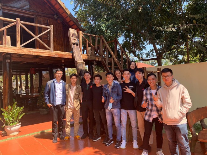 Lớp nh&agrave; người ta ra trường gần thập kỷ vẫn t&igrave;nh thương mến thương, cứ đến Tết l&agrave; tự gi&aacute;c đi họp lớp kh&ocirc;ng cần nhắc nhở - Ảnh 4.