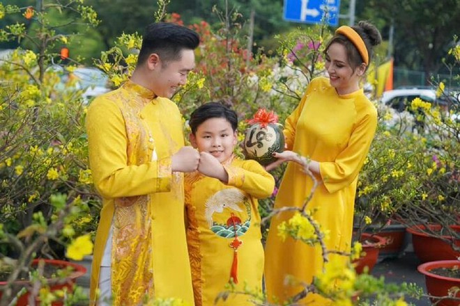 Hoa hậu Diễm Hương khoe loạt ảnh cưới với chồng Việt kiều - Ảnh 4.