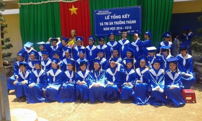 Lớp nh&agrave; người ta ra trường gần thập kỷ vẫn t&igrave;nh thương mến thương, cứ đến Tết l&agrave; tự gi&aacute;c đi họp lớp kh&ocirc;ng cần nhắc nhở - Ảnh 1.