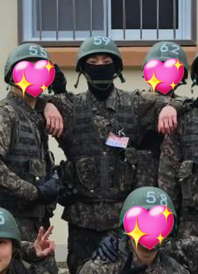 BTS nhập ngũ: Người mãi mới lộ mặt cho fan ngắm, người tham gia ban nhạc quân đội còn debut thành... nghệ sĩ saxophone! - Ảnh 3.