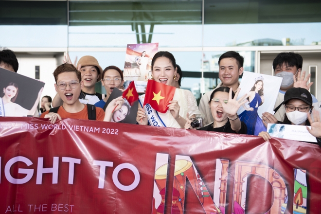 Mai Phương mang 140 kg hành lý lên đường thi Miss World: Dàn hậu đến sân bay tiễn, Hoa hậu Ý Nhi gọi điện cổ vũ - Ảnh 10.