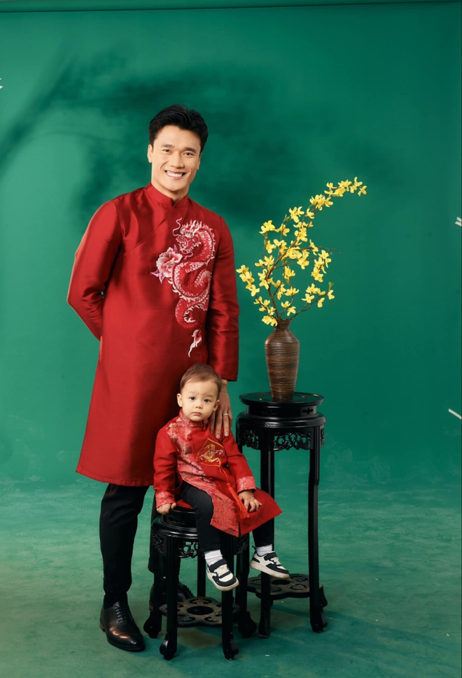 Bạn b&egrave; giục đẻ th&ecirc;m con, vợ chồng thủ m&ocirc;n B&ugrave;i Tiến Dũng - người mẫu Dianka than: Chưa đủ tiền nu&ocirc;i hai đứa - Ảnh 3.