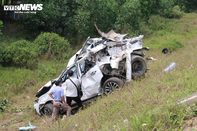 Hiện trường vụ tai nạn trên cao tốc Cam Lộ - La Sơn khiến 3 mẹ con tử vong - Ảnh 6.