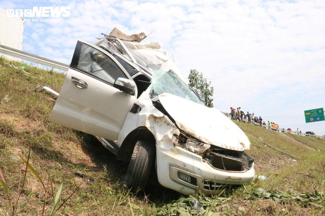 Hiện trường vụ tai nạn trên cao tốc Cam Lộ - La Sơn khiến 3 mẹ con tử vong - Ảnh 3.