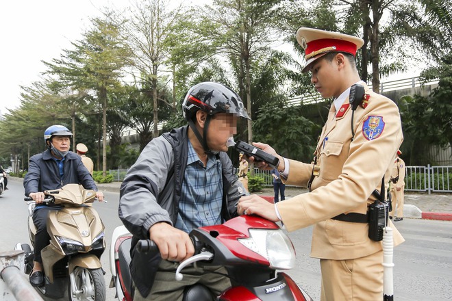 Tài xế ô tô bay hơn 1 chỉ vàng trong ngày vía Thần tài - Ảnh 3.