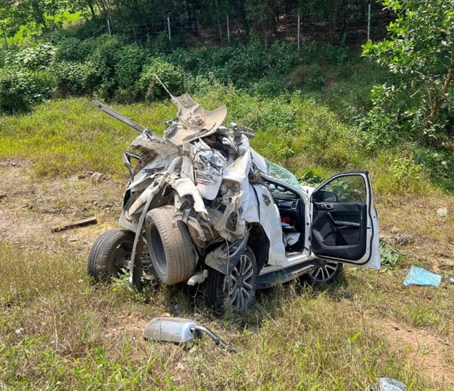 Hàng loạt vụ tai nạn thương tâm trên cao tốc dịp Tết, nhiều người nhắc nhau “đừng nhanh một giây để mất cả gia đình…” - Ảnh 1.