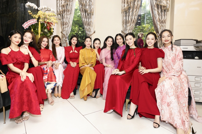 D&agrave;n Hoa hậu - &Aacute; hậu diện &aacute;o d&agrave;i đọ sắc bất ph&acirc;n thắng bại đầu năm mới, Tiểu Vy - Phương Nhi vắng mặt g&acirc;y t&ograve; m&ograve; - Ảnh 1.