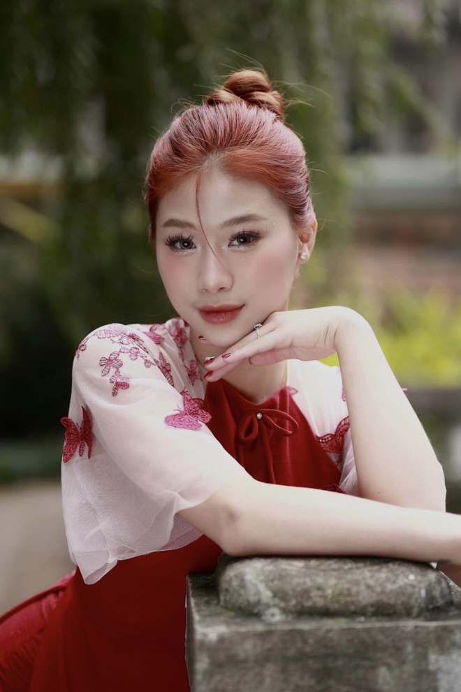 Hotgirl TDDC Phạm Như Phương từng tố HLV thu phế diện &aacute;o d&agrave;i xinh đ&oacute;n tết, nhan sắc thế n&agrave;o sau khi giải nghệ? - Ảnh 1.