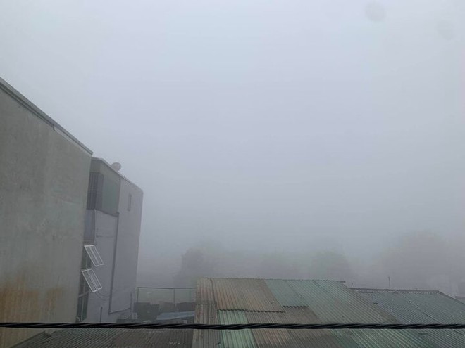 D&acirc;n mạng h&agrave;o hứng săn m&acirc;y từ ban c&ocirc;ng H&agrave; Nội - Ảnh 5.