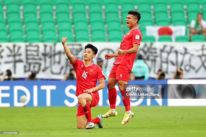 Tiền đạo đội tuyển Việt Nam bị kỷ luật vì vi phạm nội bộ và chuyện cầu thủ trẻ mắc “bệnh ngôi sao” - Ảnh 1.