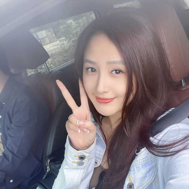 Người y&ecirc;u Mai Phương Th&uacute;y b&iacute; ẩn thế n&agrave;o? - Ảnh 2.