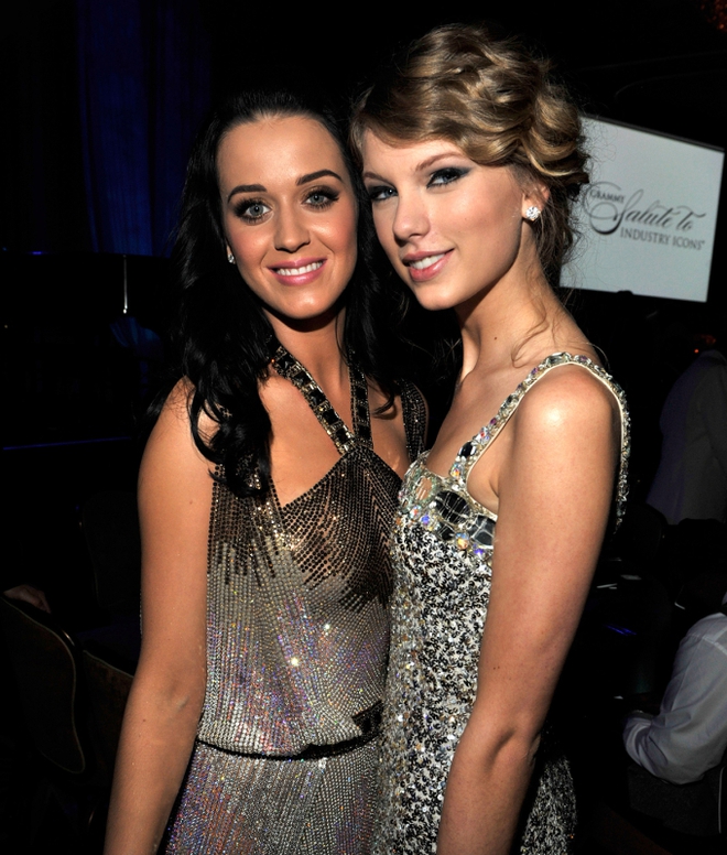 Ngạc nhiên chưa: Katy Perry bất ngờ đến xem The Eras Tour của Taylor Swift, biểu cảm thế nào mà gây bão MXH? - Ảnh 5.