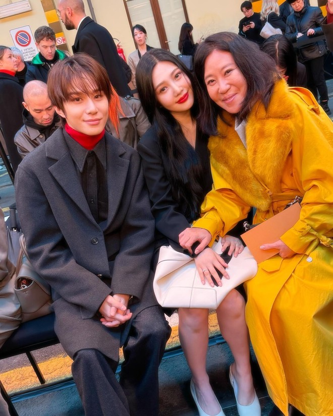 View - Hậu tranh cãi cắt mí, mỹ nhân Red Velvet vẫn "hot hòn họt" với khoảnh khắc thần thái tại Milan Fashion Week