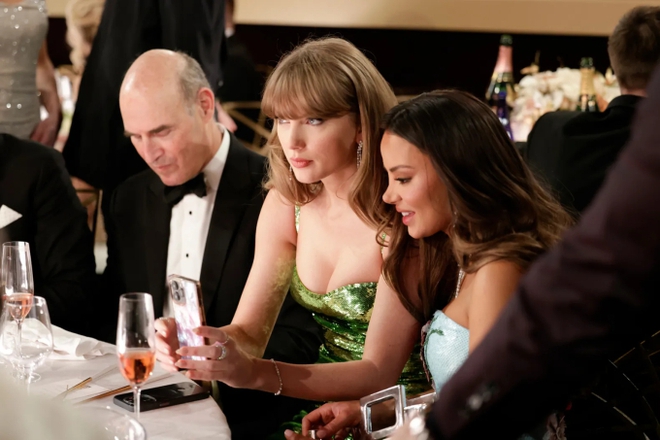 Phát ngôn kém duyên về Taylor Swift và bạn trai, MC Quốc Khánh bị cộng đồng fan phản đối kịch liệt - Ảnh 4. Phát ngôn kém duyên về Taylor Swift và bạn trai, MC Quốc Khánh bị cộng đồng fan phản đối kịch liệt - Ảnh 4.