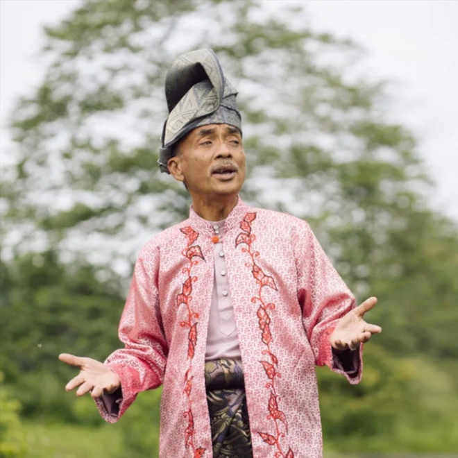 Sốc: Sao nam cưới fan k&eacute;m 43 tuổi l&agrave;m vợ hai, b&agrave; cả phản ứng g&acirc;y x&ocirc;n xao - Ảnh 4.