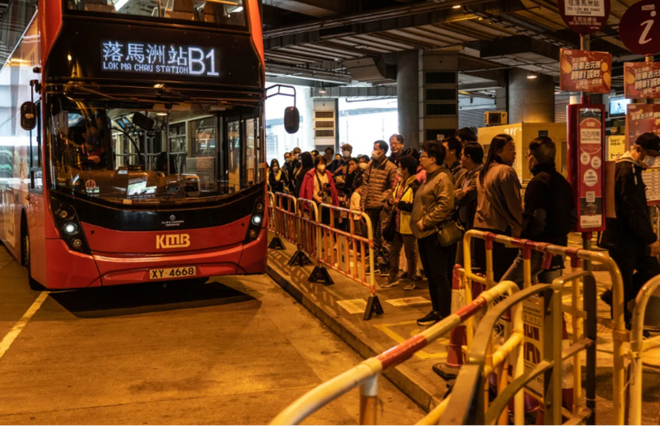 Trung Quốc: Dân Hong Kong đổ về đại lục để tiêu tiền xả láng - Ảnh 3.