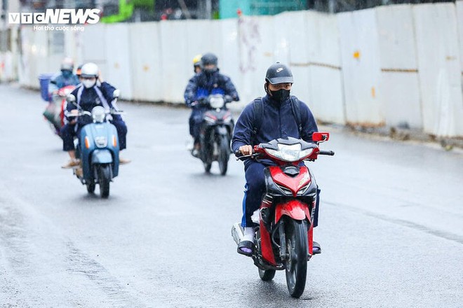 Miền Bắc sắp đ&oacute;n đợt kh&ocirc;ng kh&iacute; lạnh mạnh, r&eacute;t chồng r&eacute;t - Ảnh 1.