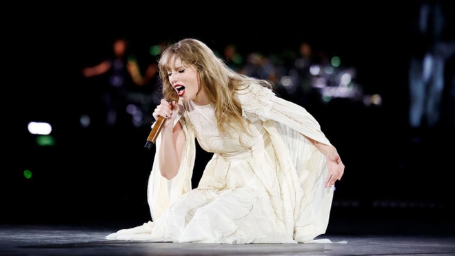 Fan Taylor Swift phẫn nộ khi nữ ca sĩ bị bám đuôi từ sân bay đến tận khách sạn ở Singapore, tuyên bố: Những người ấy không phải là fan - Ảnh 3.