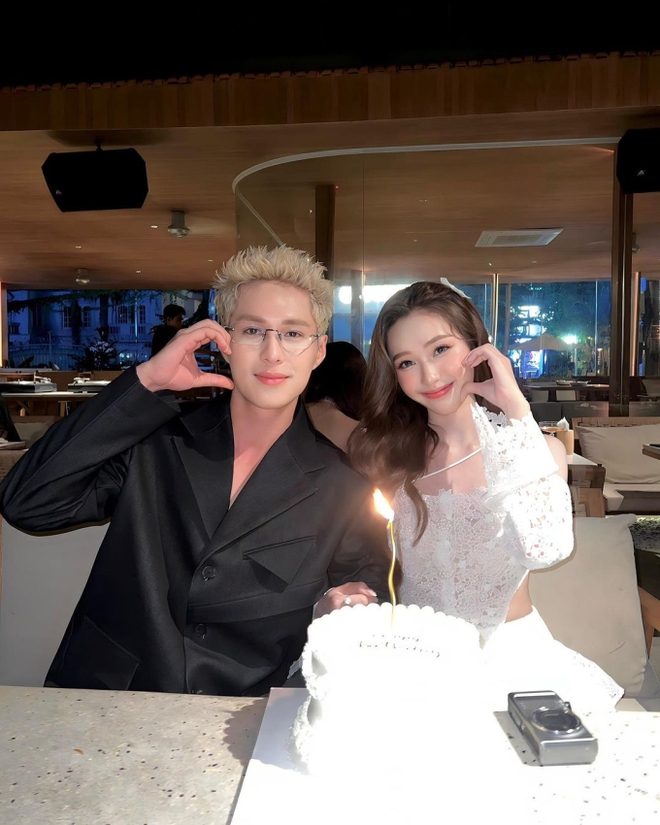 Fan girl quyết liệt tỏ tình nam thần tượng: Tình đầu hợp rồi lại tan, mua xế sang tặng bạn trai sau 3 tháng quay lại - Ảnh 3. Fan girl quyết liệt tỏ tình nam thần tượng: Tình đầu hợp rồi lại tan, mua xế sang tặng bạn trai sau 3 tháng quay lại - Ảnh 3.