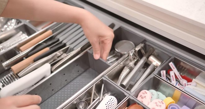 Mẹ đảm H&agrave;n Quốc &aacute;p dụng 11 thủ thuật n&agrave;y để c&oacute; căn bếp sạch sẽ v&agrave; tăng gấp đ&ocirc;i dung lượng lưu trữ - Ảnh 20.